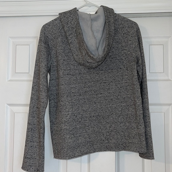 Warm cozy UGG sweatshirt - Picture 5 of 5
